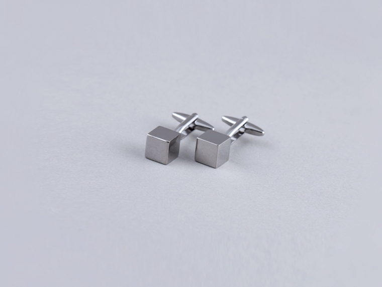 Chrome Cubes 1